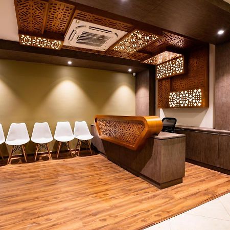 Hotel Lavender Infopark Kochi Exterior foto