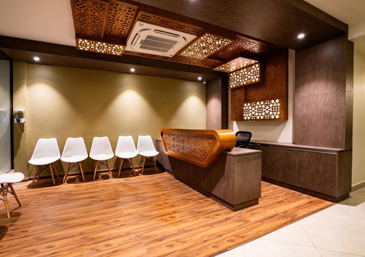 Hotel Lavender Infopark Kochi Exterior foto
