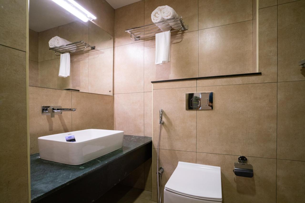 Hotel Lavender Infopark Kochi Exterior foto